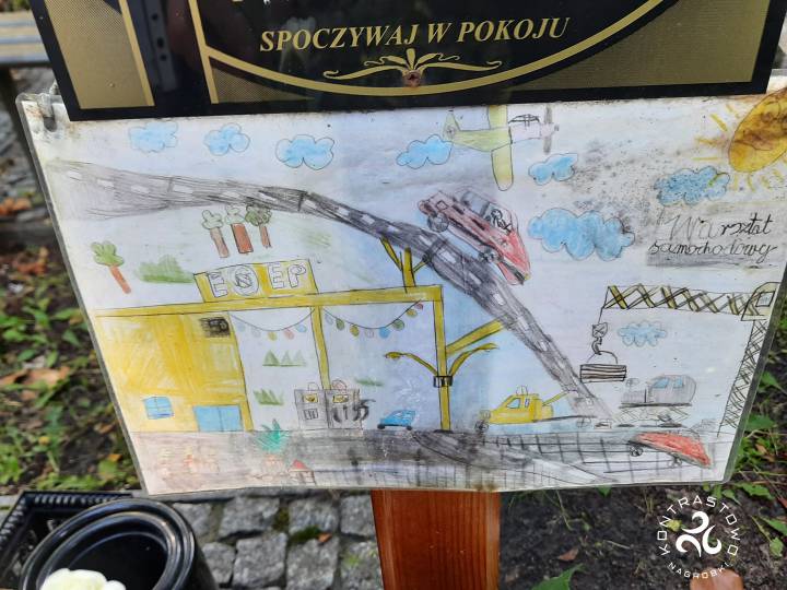 Artystyczny nagrobek – jak znaleźć inspirację i stworzyć niepowtarzalny pomnik?